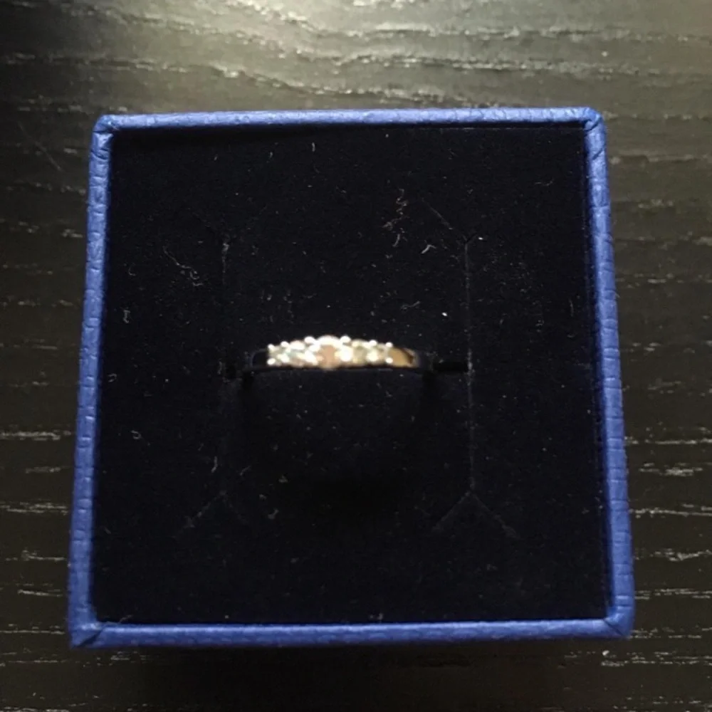 LAST DAYS Swarovski Engagement/ Promise Ring